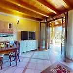 Apartment Relax For Family Pool, Wi-fi, Private Garden Garda Pleasure By Bookinggardalake