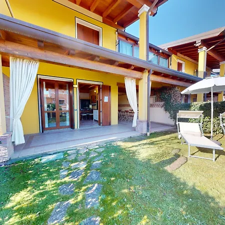 Apartment Relax For Family Pool, Wi-fi, Private Garden Garda Pleasure By Bookinggardalake
