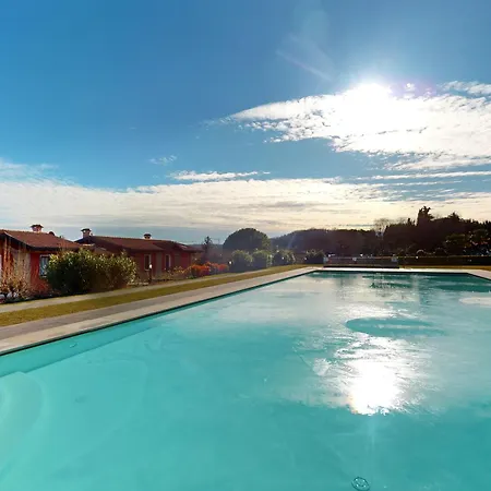Garda Pleasure By Bookinggardalake Apartment *