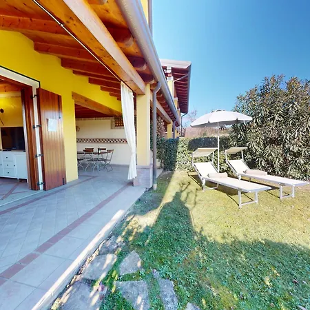 Relax For Family Pool, Wi-fi, Private Garden Garda Pleasure By Bookinggardalake