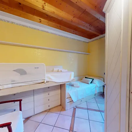 Apartment Relax For Family Pool, Wi-fi, Private Garden Garda Pleasure By Bookinggardalake Padenghe sul Garda
